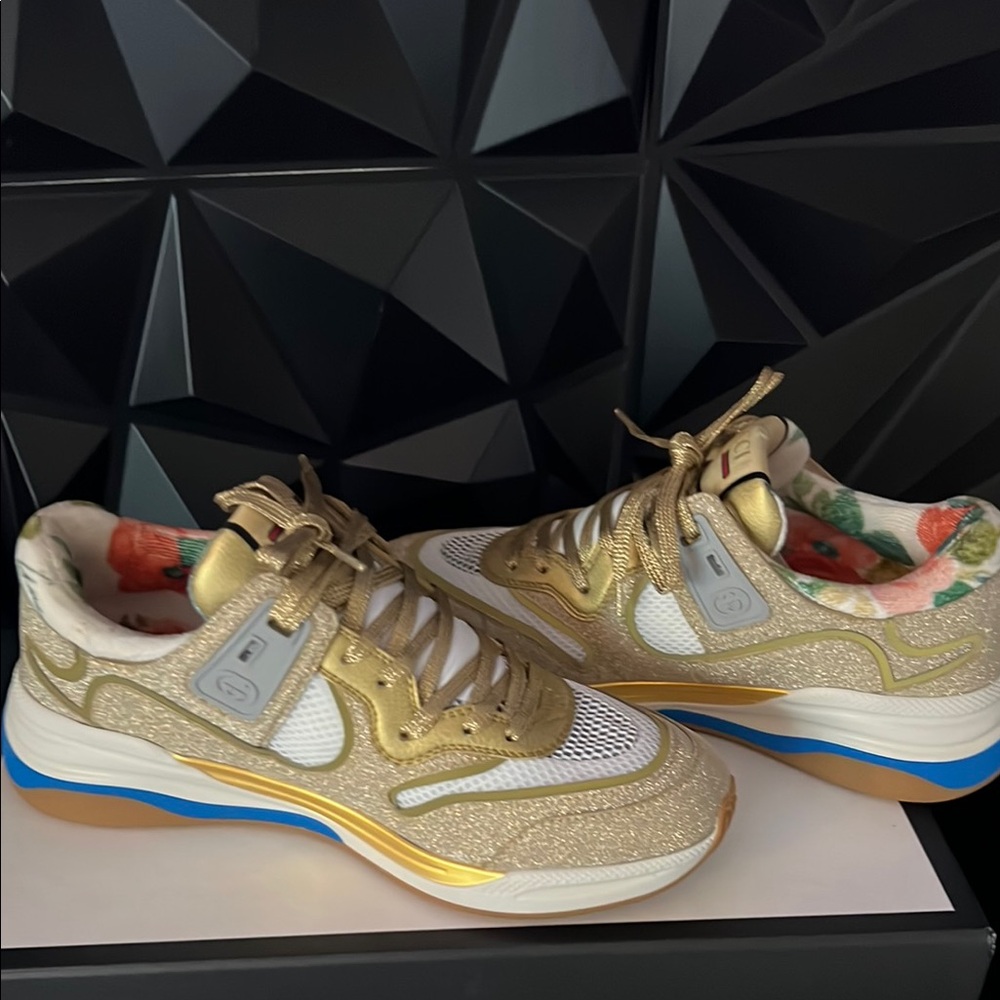 Gucci Gold Sneakers - Picture 6 of 7